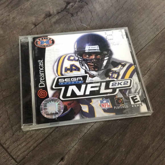 Sega Dreamcast NFL 2K2 - Picture 1 of 4